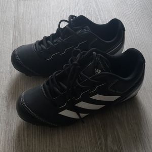Addidas   soccer   cleats for sports